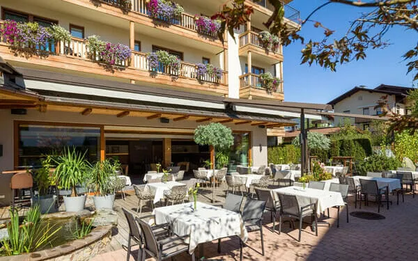 <de>Terrasse & Garten</de><en>Stylish terrace</en><nl>Terras met stijl</nl> Bild 4