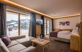 1_hotel_zentral_kirchberg_suite_507_kirchberg_neu.jpg