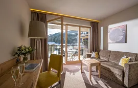 hotel_zentral_kirchberg_02_2019_suite_gaisberg_410_1.jpg